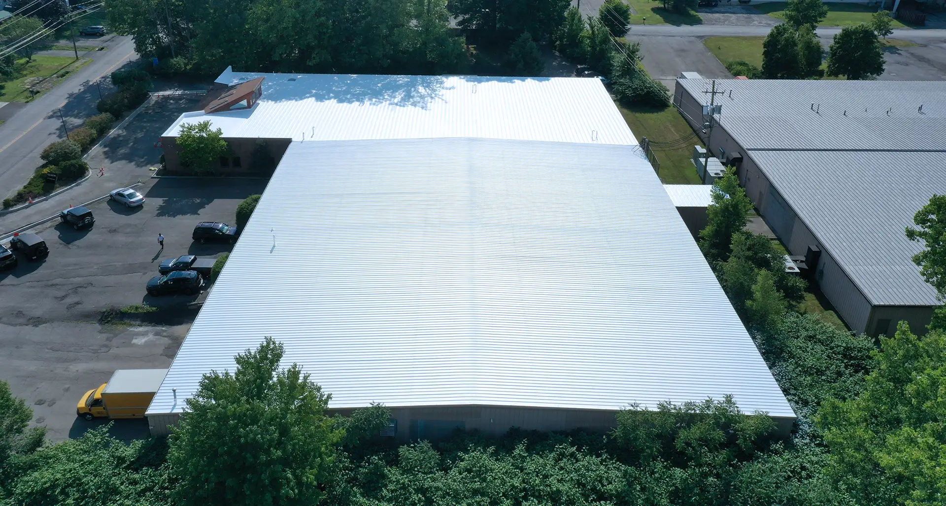 Conklin commercial roof restoration crew